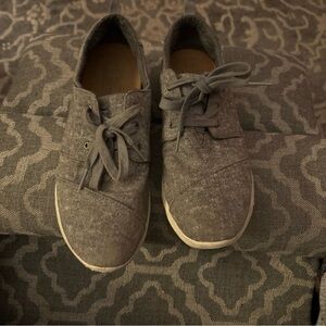 Toms Women's Gray Athletic Shoes